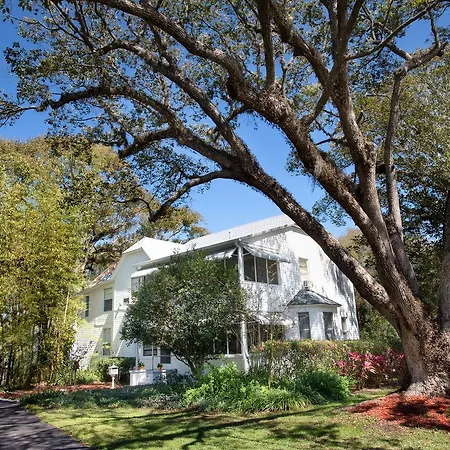 Farnsworth House Bed And Breakfast-3